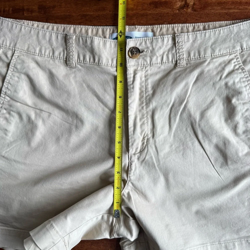 Women’s Khaki Old Navy Everyday Short High Rise Size 12 - Picture 6 of 7